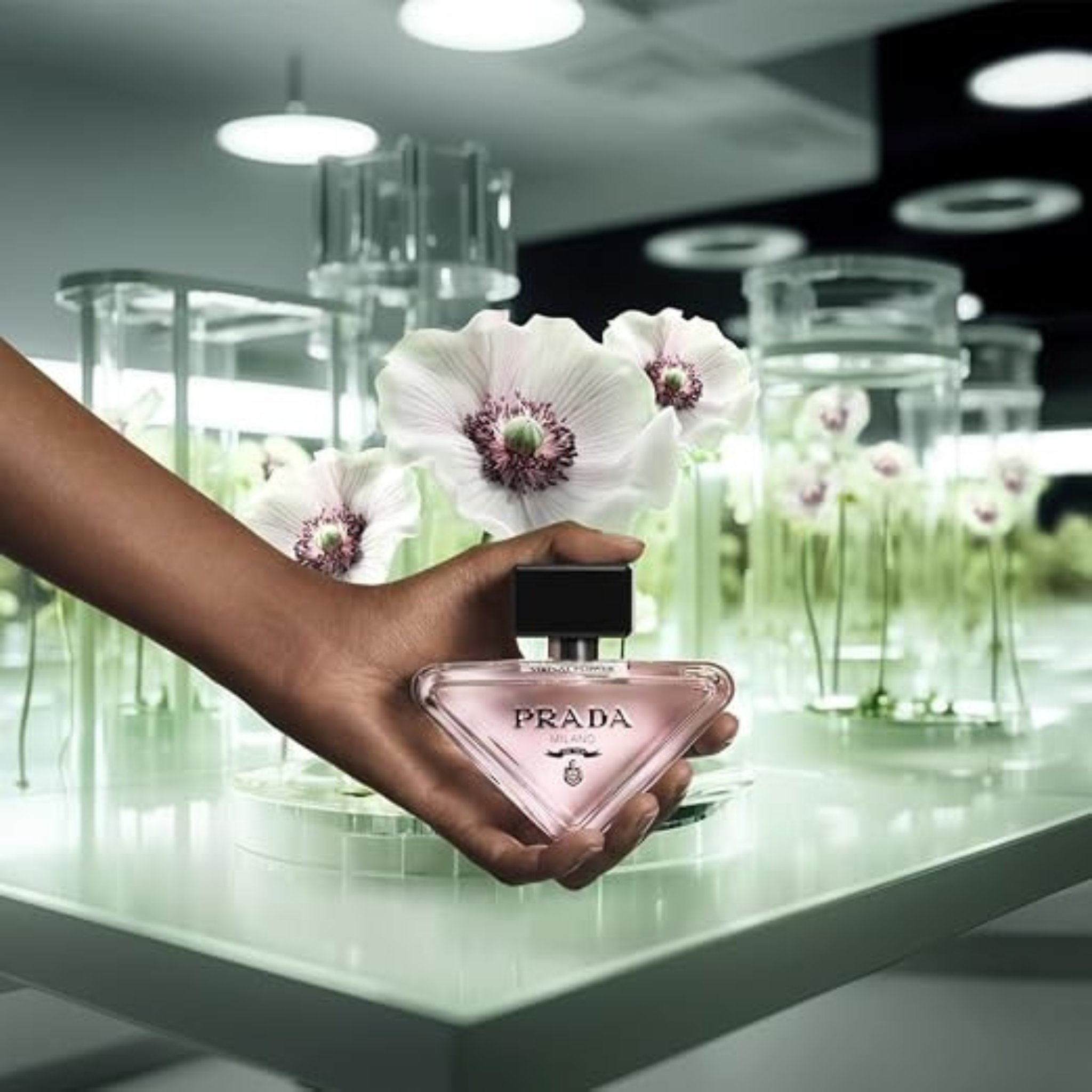 Prada Virtual Flower Eau de Parfum – Modern Luxury Floral Fragrance